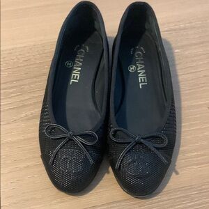 Original buyer canceled order. CHANEL Black Ballet Flats. Box,dustbag, paperwork